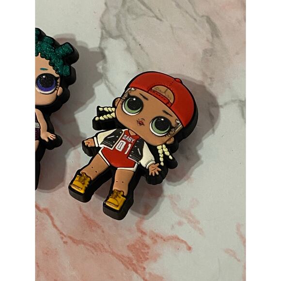 L.O.L. SURPRISE Set Of 4 JIBBITZ Girls Trendy CROCS LOL Fun Footwear Charms CUTE - Picture 2 of 6